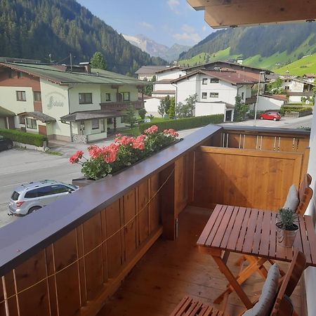Gruenwaldhof Bed & Breakfast Тукс Екстериор снимка