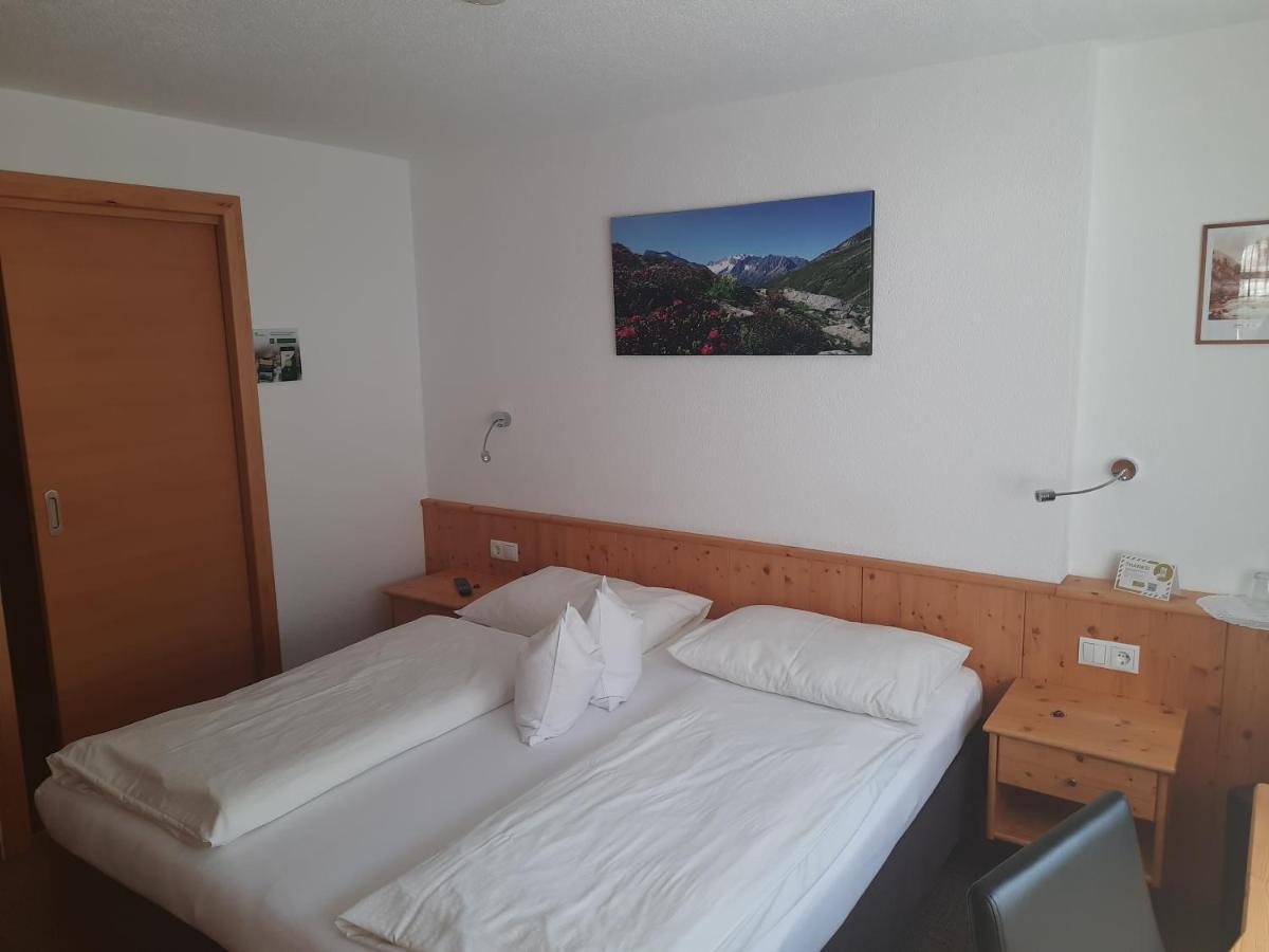 Gruenwaldhof Bed & Breakfast Тукс Екстериор снимка