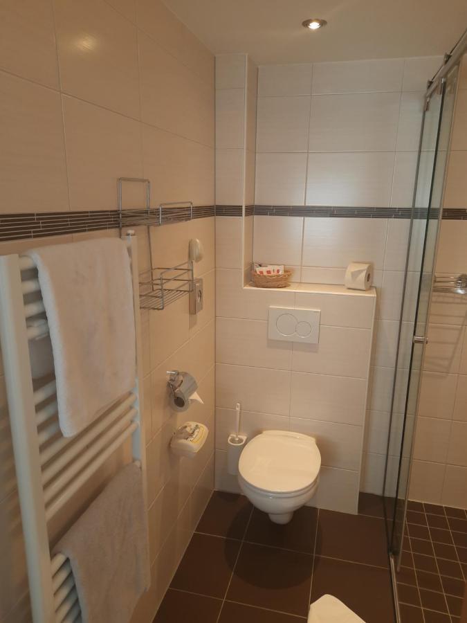 Gruenwaldhof Bed & Breakfast Тукс Екстериор снимка