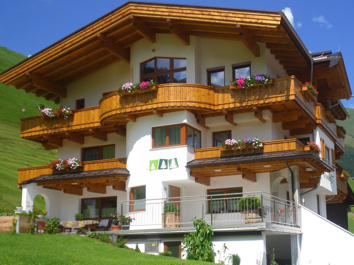 Gruenwaldhof Bed & Breakfast Тукс Екстериор снимка