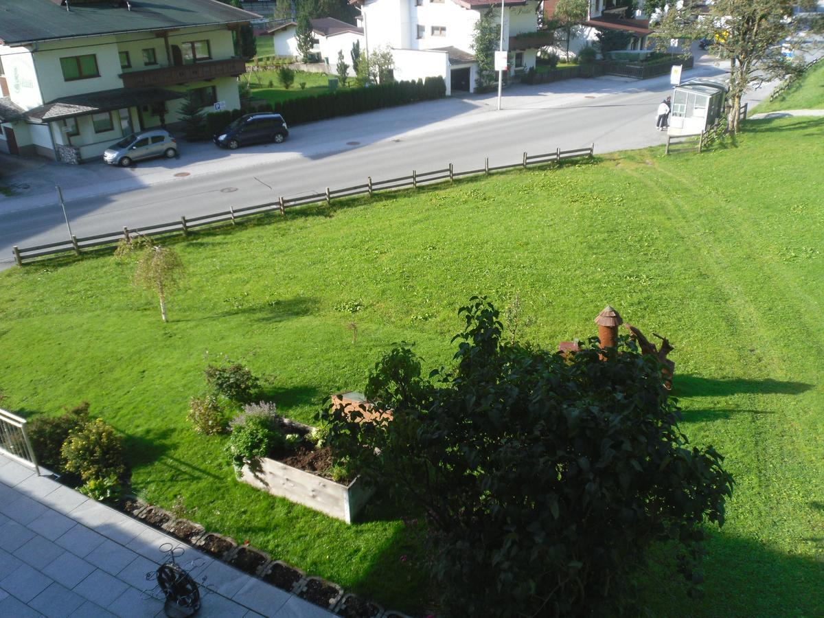 Gruenwaldhof Bed & Breakfast Тукс Екстериор снимка